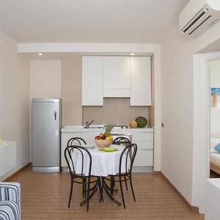Aris Residence Riccione Szoba fotó