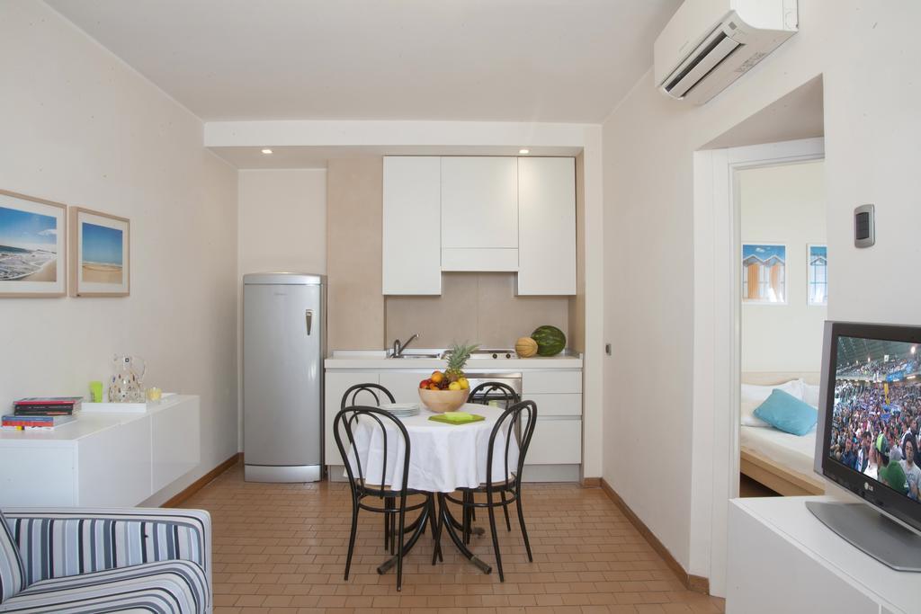 Aris Residence Riccione Szoba fotó
